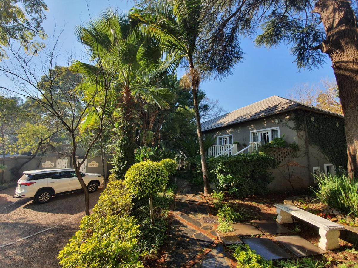 Waterhouse Guest Lodge In Muckleneuk Pretoria-Noord Eksteriør billede