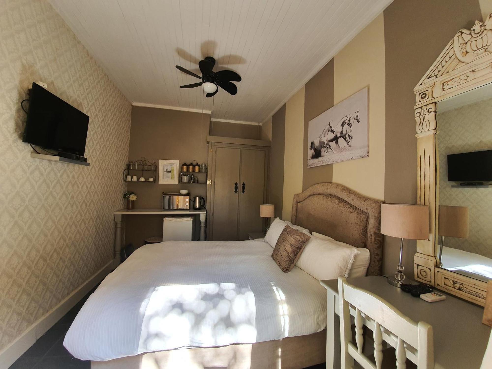 Waterhouse Guest Lodge In Muckleneuk Pretoria-Noord Værelse billede