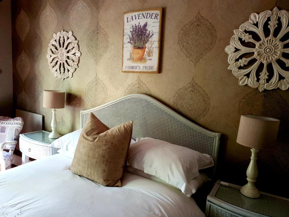 Waterhouse Guest Lodge In Muckleneuk Pretoria-Noord Eksteriør billede